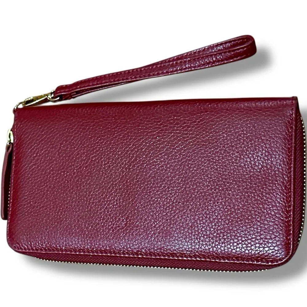 259 Kenneth Cole New York |NWOT Burgundy Pebbled Leather Zip Wristlet Wallet